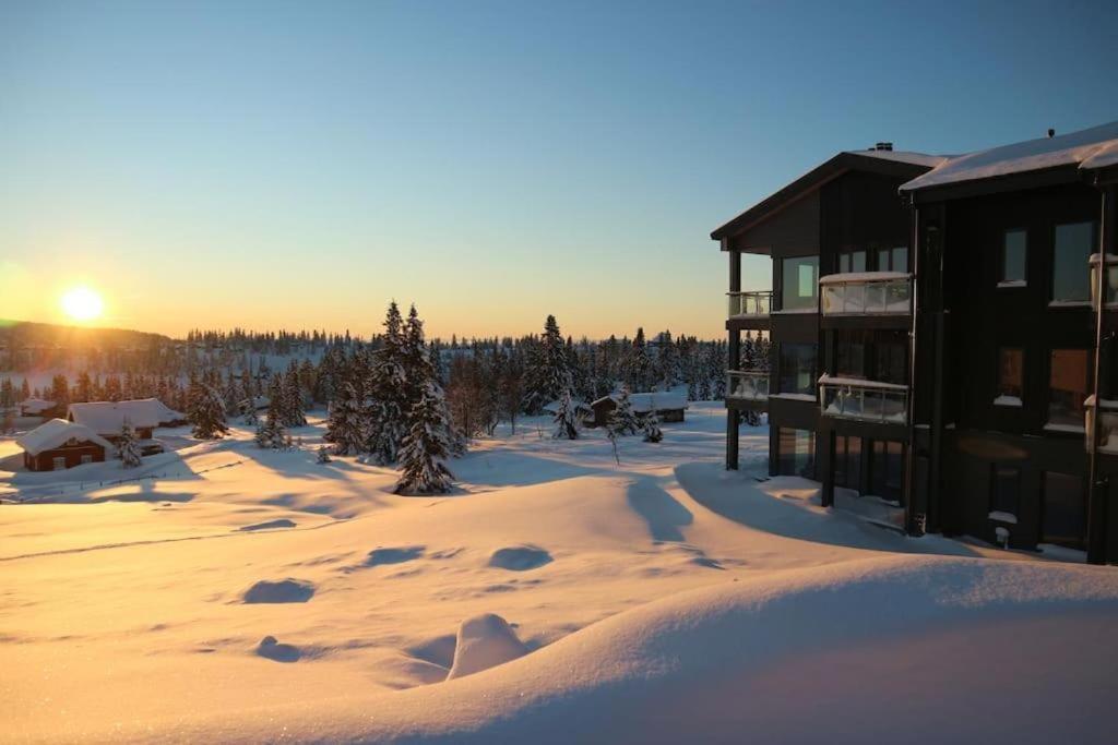 Leilighet Med Panoramautsikt Sjusjoen Innendors Parkering 외부 사진