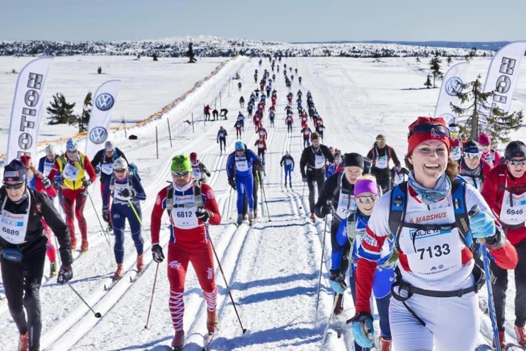 Leilighet Med Panoramautsikt Sjusjoen Innendors Parkering 외부 사진