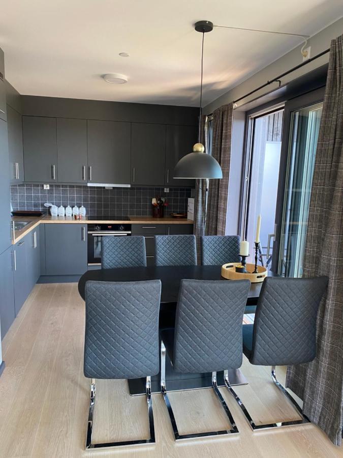 Leilighet Med Panoramautsikt Sjusjoen Innendors Parkering 외부 사진